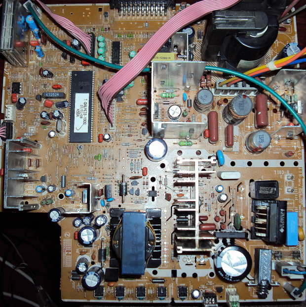 Из опыта ремонта телевизоров с микроконтроллерами TOSHIBA семейства ТМРА88хх (часть 1)
