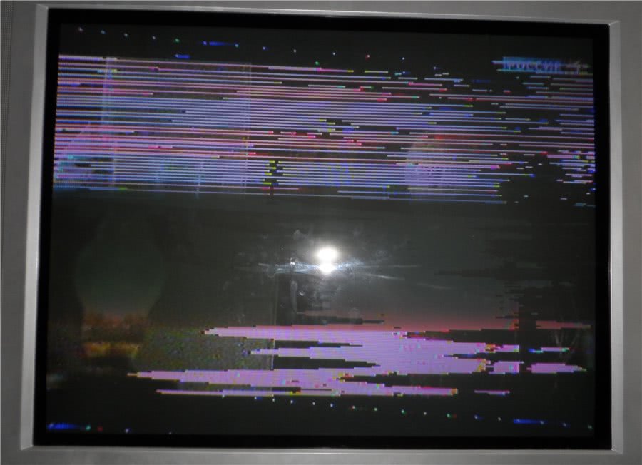 Телевизор перестал показывать изображение черный экран